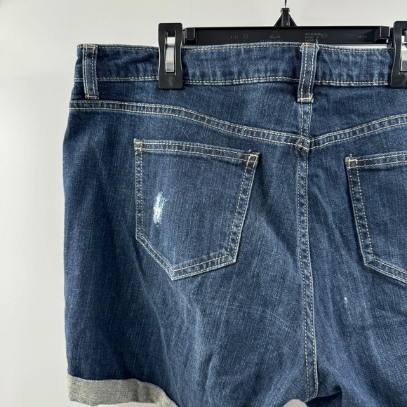 Jennifer Lopez Boyfriend Jean Shorts Medium–Dark Wash Size 12 - Picture 7 of 9